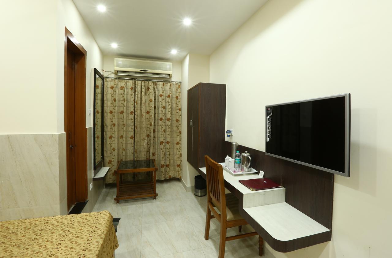 Hotel Sunview International Guwahati Bagian luar foto